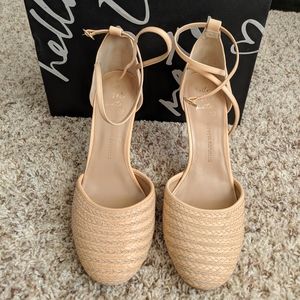 Banana Republic Veronica Too tan heels